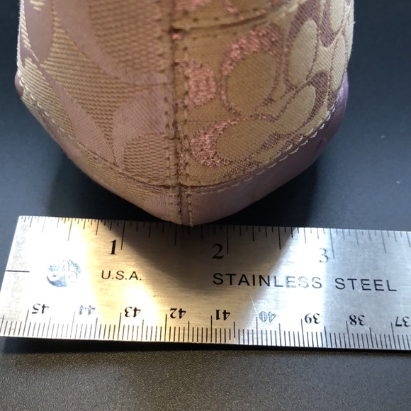 Coach Shiny Metallic Leather Lilac cosmetics bag - Picture 13 of 14